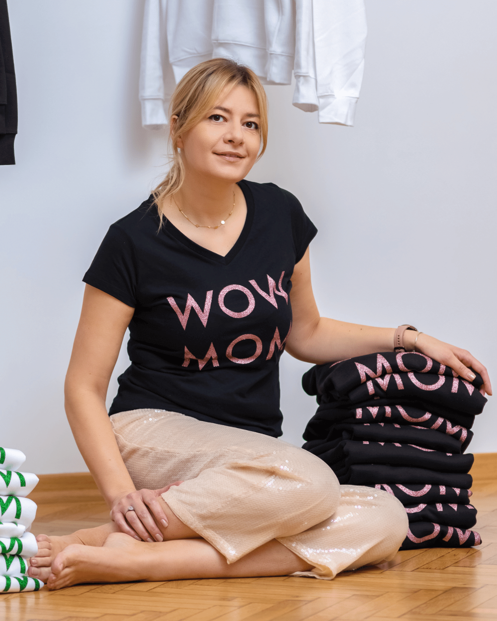 Tricou WoW MoM negru cu sclipici Roz Mama Boutique