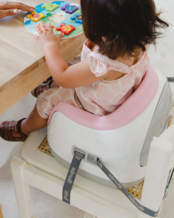 Scaun multifunctional pentru copii Bumbo cu masa de joaca